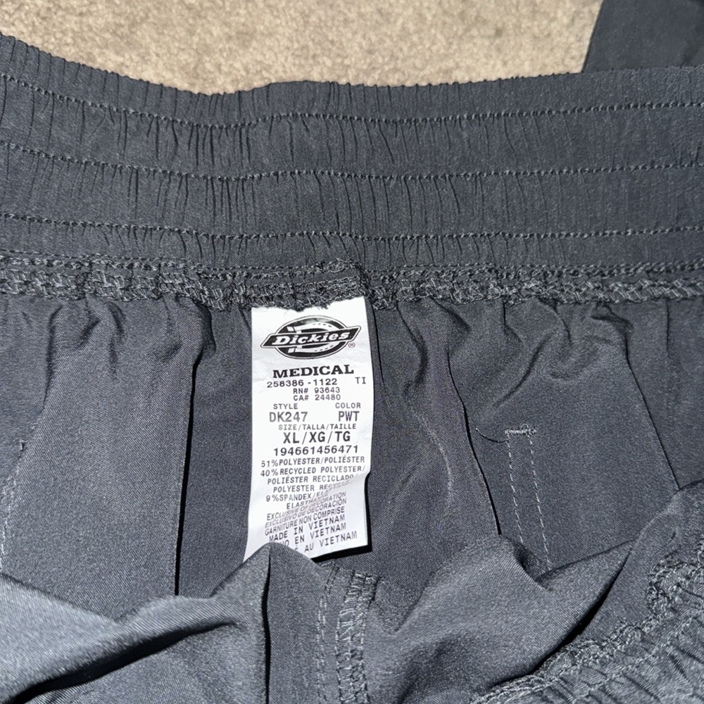Dickies Charcoal V-Neck Scrub set - Picture 3 of 5